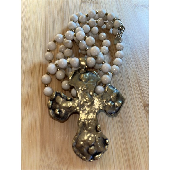 BPD Betsy Pittard Design Necklace Cream Gem Gold Tone Spacers Cross Chunky 40" - Picture 2 of 3